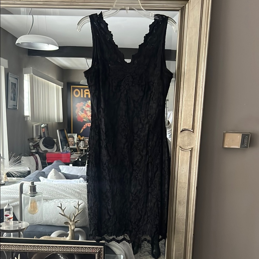 Badgley Mischka Black Form-Fitting Dress